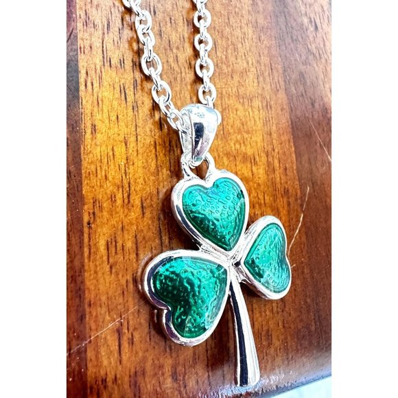 Shamrock Necklace Pendant 18 inch Chain St Patrick's Day Parade Party Ir… - Picture 8 of 12